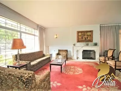 Padrão Jardim Luzitânia 454m² 04 Dormitórios 01 Suítes 4 Vagas