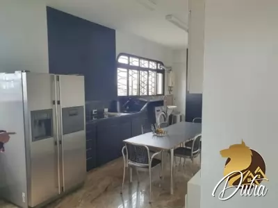 Cerqueira Cesar Cerqueira César 858m² 04 Dormitórios 04 Suítes 5 Vagas