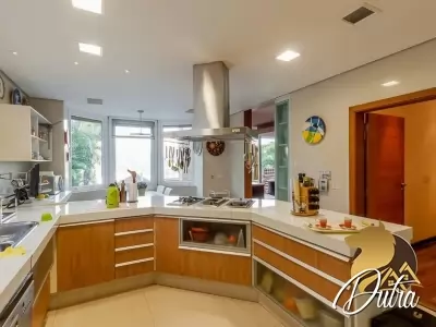 Alpha 10 Alphaville 1600m² 07 Dormitórios 05 Suítes 6 Vagas