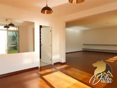 Casa na Vila Nova Conceição Vila Nova Conceição 482m² 05 Dormitórios 05 Suítes 10 Vagas