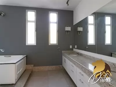 Casa na Vila Nova Conceição Vila Nova Conceição 482m² 05 Dormitórios 05 Suítes 10 Vagas