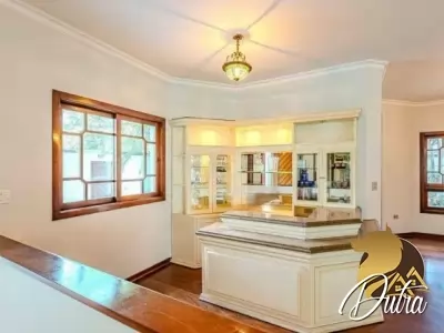 Padrão Jardim Paulista 920m² 06 Dormitórios 06 Suítes 10 Vagas