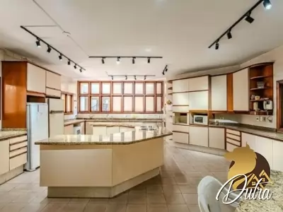 Padrão Jardim Paulista 920m² 06 Dormitórios 06 Suítes 10 Vagas