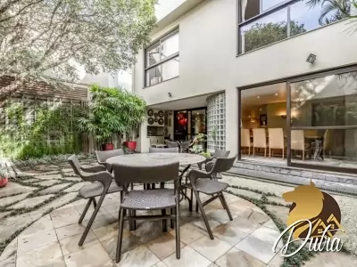 Padrão Jardim Europa 356m² 04 Dormitórios 03 Suítes 2 Vagas