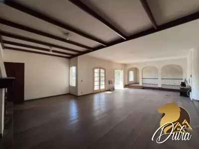 Casa de Vila Jardim Riviera 450m² 03 Dormitórios 03 Suítes 4 Vagas