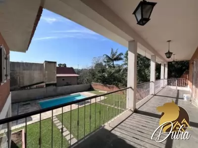 Casa de Vila Jardim Riviera 450m² 03 Dormitórios 03 Suítes 4 Vagas