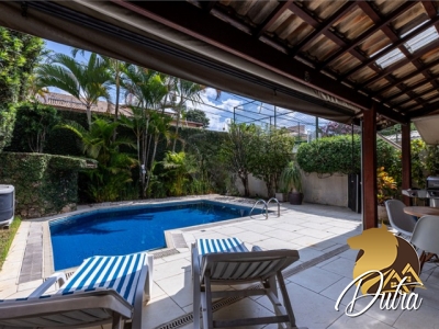 Los Alamos Chácara Monte Alegre 456m² 04 Dormitórios 02 Suítes 4 Vagas