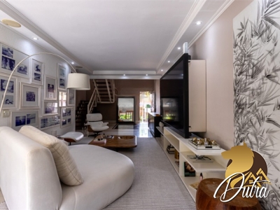 Los Alamos Chácara Monte Alegre 456m² 04 Dormitórios 02 Suítes 4 Vagas