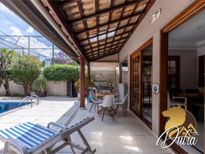 Los Alamos Chácara Monte Alegre 456m² 04 Dormitórios 02 Suítes 4 Vagas