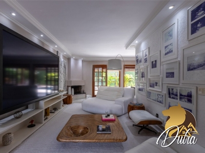 Los Alamos Chácara Monte Alegre 456m² 04 Dormitórios 02 Suítes 4 Vagas