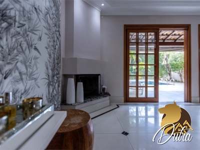 Los Alamos Chácara Monte Alegre 456m² 04 Dormitórios 02 Suítes 4 Vagas