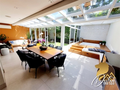 Los Alamos Chácara Monte Alegre 456m² 04 Dormitórios 02 Suítes 4 Vagas