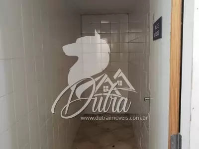 Casa Comercial Indianópolis 1650m² 01 Dormitórios 30 Vagas