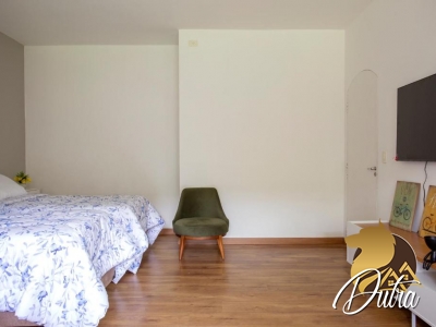 Casa de Vila Jardim Morumbi 695m² 05 Dormitórios 04 Suítes 10 Vagas