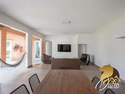Casa de Vila Jardim Morumbi 695m² 05 Dormitórios 04 Suítes 10 Vagas