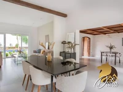 Casa de Vila Jardim Morumbi 695m² 05 Dormitórios 04 Suítes 10 Vagas