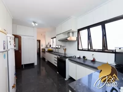 Castel de Ravena Campo Belo 446m² 05 Dormitórios 05 Suítes 4 Vagas