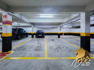 Castel de Ravena Campo Belo 446m² 05 Dormitórios 05 Suítes 4 Vagas