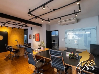 Casa Comercial Alto de Pinheiros 475m² 02 Dormitórios 9 Vagas