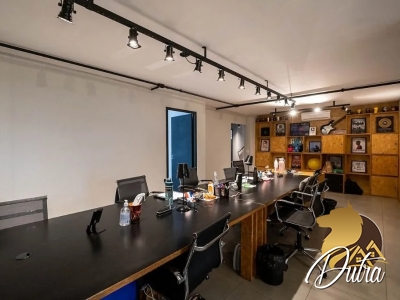 Casa Comercial Alto de Pinheiros 475m² 02 Dormitórios 9 Vagas