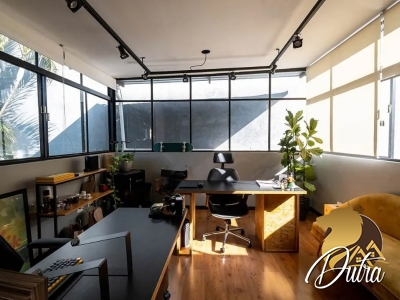 Casa Comercial Alto de Pinheiros 475m² 02 Dormitórios 9 Vagas