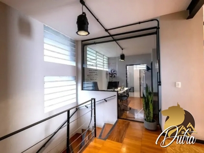 Casa Comercial Alto de Pinheiros 475m² 02 Dormitórios 9 Vagas
