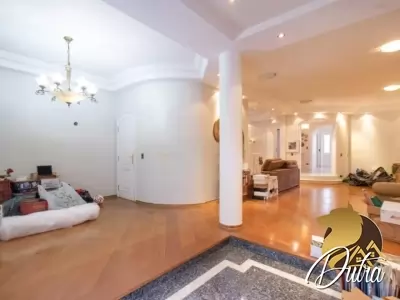 Padrão Santo Amaro 356m² 04 Dormitórios 04 Suítes 4 Vagas