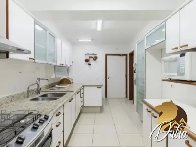 Sobrado Jardim Europa 207m² 03 Dormitórios 02 Suítes 2 Vagas