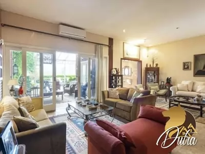 Padrão Cidade Jardim 250m² 04 Dormitórios 03 Suítes 3 Vagas