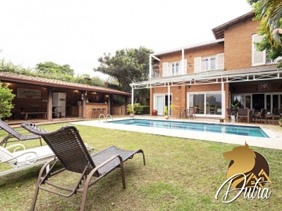 Padrão Cidade Jardim 250m² 04 Dormitórios 03 Suítes 3 Vagas