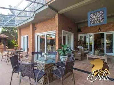 Padrão Cidade Jardim 250m² 04 Dormitórios 03 Suítes 3 Vagas