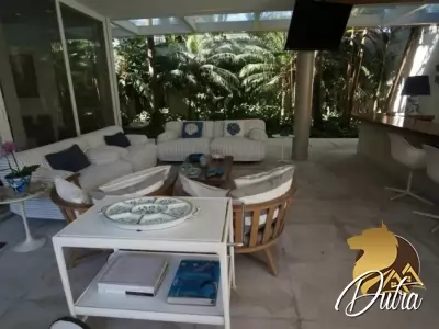 Padrão Jardim Paulista 1460m² 05 Dormitórios 05 Suítes 10 Vagas