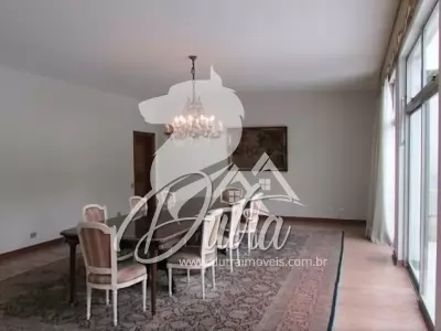 Padrão Jardim Paulista 580m² 05 Dormitórios 04 Suítes 10 Vagas