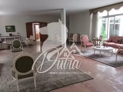 Padrão Jardim Paulista 580m² 05 Dormitórios 04 Suítes 10 Vagas