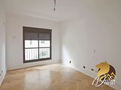 Maison Saint Laurent Vila Nova Conceição 210m² 04 Dormitórios 03 Suítes 3 Vagas