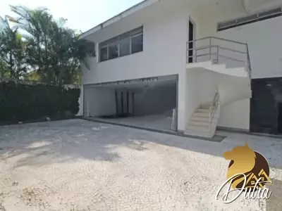 Padrão Jardim Paulista 580m² 05 Dormitórios 04 Suítes 10 Vagas