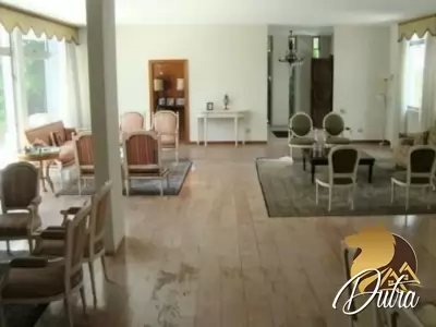 Padrão Jardim Paulista 580m² 05 Dormitórios 04 Suítes 10 Vagas