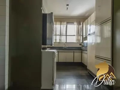 Mansão das Tulipas Campo Belo 440m² 04 Dormitórios 03 Suítes 4 Vagas