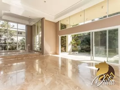 Padrão Jardim Luzitania 740m² 04 Dormitórios 04 Suítes 8 Vagas