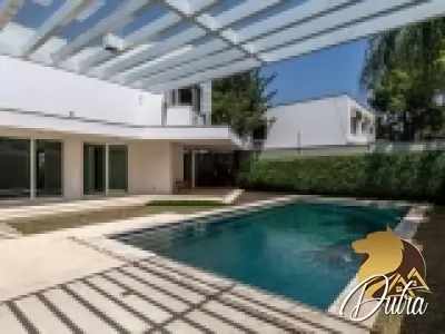 Casa no Jardim luzitânia Jardim Luzitânia 650m² 04 Dormitórios 02 Suítes 8 Vagas