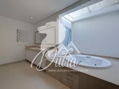 Casa de Condomínio Jardim Cordeiro 505m² 04 Dormitórios 04 Suítes 6 Vagas