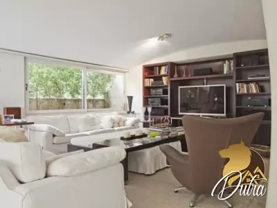 Padrão Jardim Europa 720m² 05 Dormitórios 03 Suítes 8 Vagas
