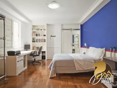 Padrão Jardim Europa 720m² 05 Dormitórios 03 Suítes 8 Vagas