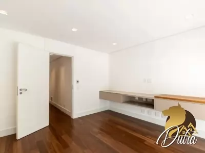 Celebration Itaim Vila Olímpia 455m² 04 Dormitórios 04 Suítes 5 Vagas