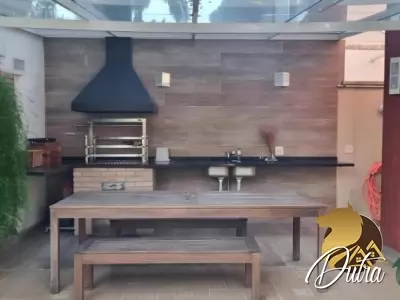 Casa de Condomínio Brooklin Paulista 266m² 04 Dormitórios 02 Suítes 3 Vagas