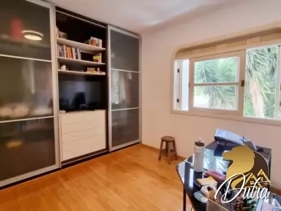 Casa de Condomínio Brooklin Paulista 266m² 04 Dormitórios 02 Suítes 3 Vagas