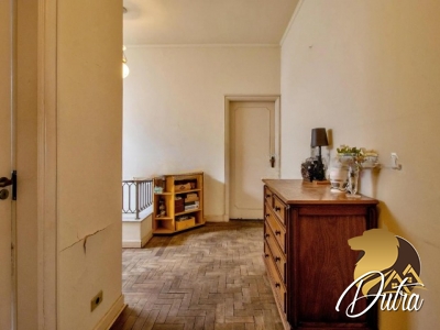 Padrão Jardim Europa 200m² 04 Dormitórios 3 Vagas