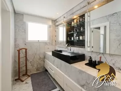 Maison Charlotte Vila Nova Conceição 700m² 04 Dormitórios 04 Suítes 8 Vagas