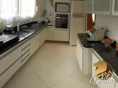 Adiná Perdizes 200m² 04 Dormitórios 03 Suítes 3 Vagas