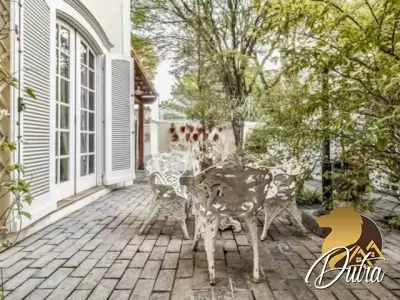 Adolpho Lindenberg Jardim Europa 531m² 04 Dormitórios 04 Suítes 5 Vagas